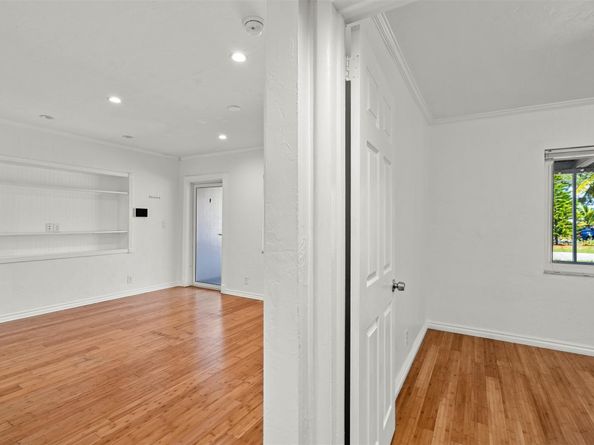 1413 SW 23rd Ave, Fort Lauderdale FL 33312