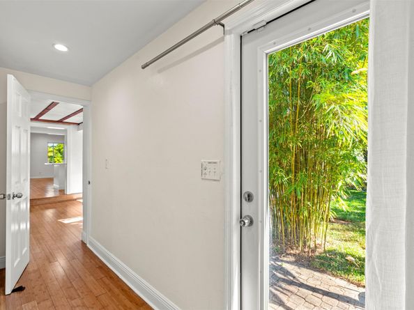 1413 SW 23rd Ave, Fort Lauderdale FL 33312