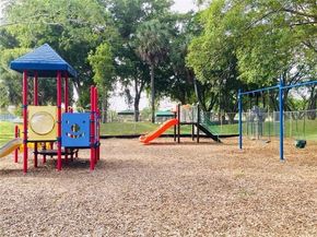 2306 S Cypress Bend Dr 319, Pompano Beach FL 33069