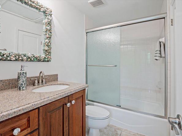 2612 Alamanda Ct, Fort Lauderdale FL 33301