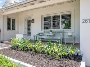 2612 Alamanda Ct, Fort Lauderdale FL 33301