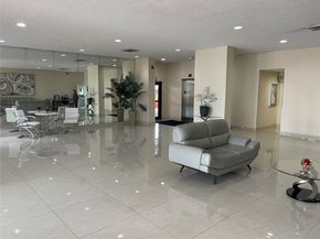 427 Golden Isles Dr 14C, Hallandale Beach FL 33009