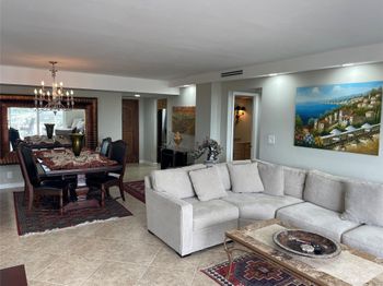427 Golden Isles Dr