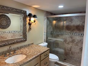 427 Golden Isles Dr 14C, Hallandale Beach FL 33009