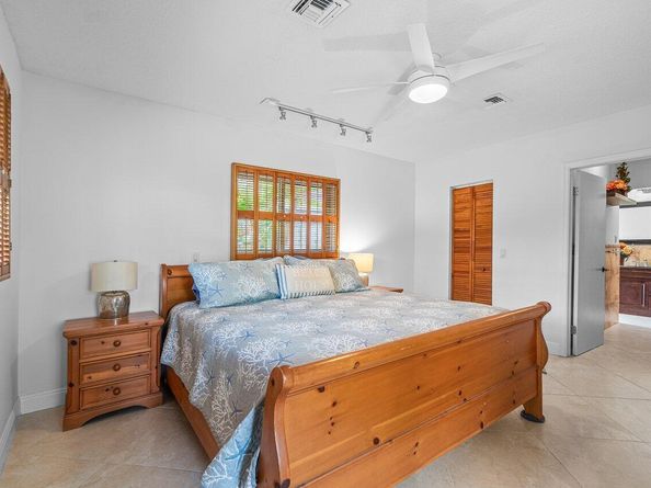 1041 SW 7th Street, Boca Raton FL 33486