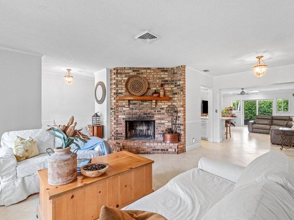 1041 SW 7th Street, Boca Raton FL 33486