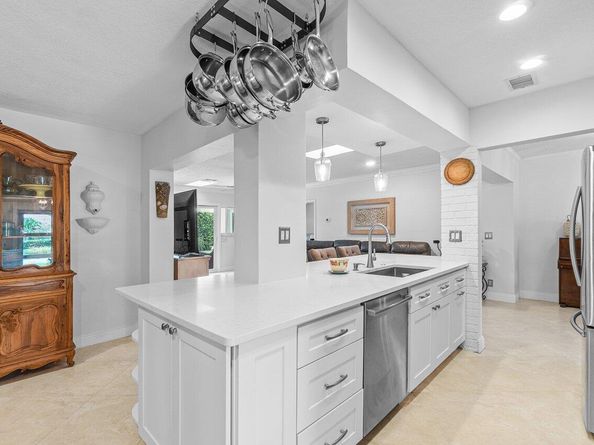 1041 SW 7th Street, Boca Raton FL 33486