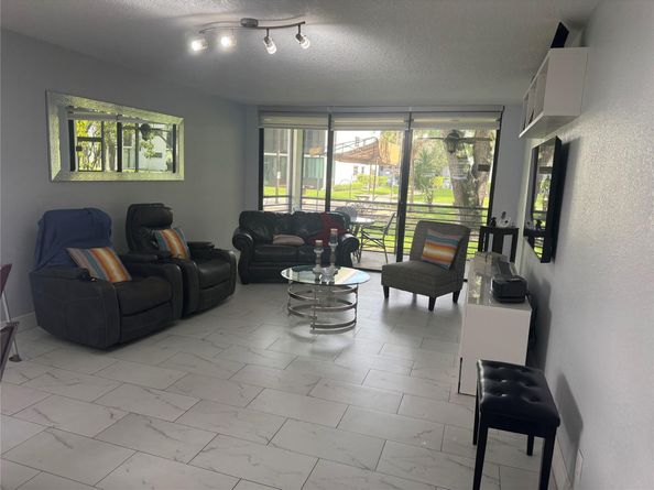 Undisclosed Address #FX-10513621, Tamarac FL 33321