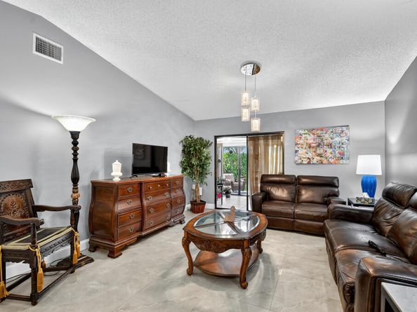 2640 Gately Drive W 1601, West Palm Beach FL 33415
