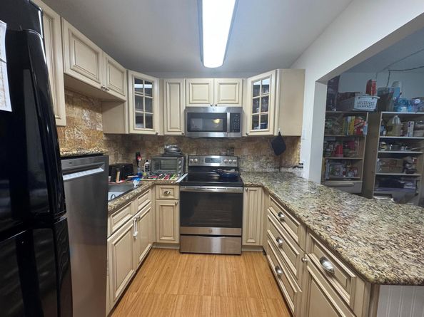 117 Lake Pine Circle C1, Greenacres FL 33463