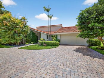 5107 Pineview Circle