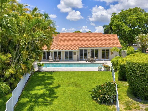 5107 Pineview Circle, Delray Beach FL 33445