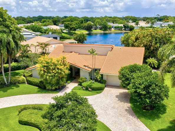 5107 Pineview Circle, Delray Beach FL 33445