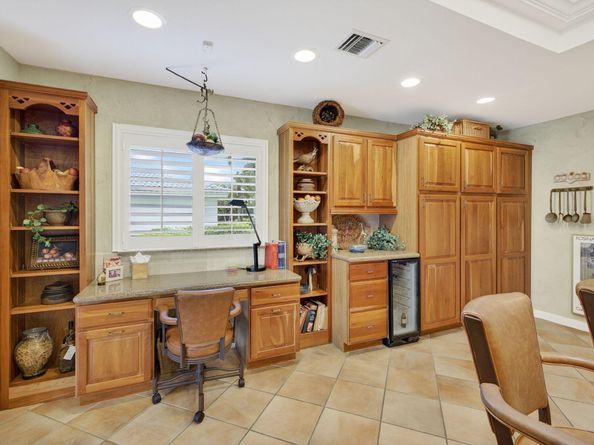 5107 Pineview Circle, Delray Beach FL 33445