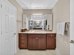 5107 Pineview Circle, Delray Beach FL 33445