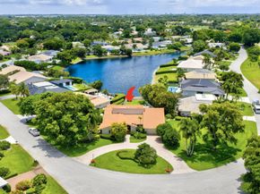 5107 Pineview Circle, Delray Beach FL 33445