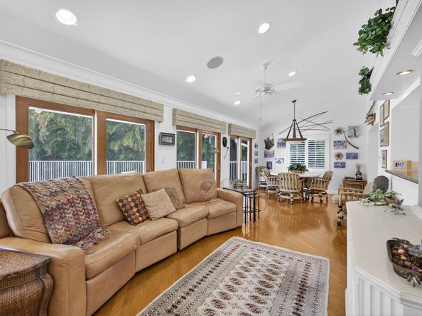 5107 Pineview Circle, Delray Beach FL 33445