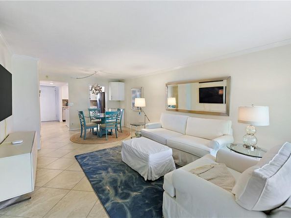 775 Jeffery St. 303, Boca Raton FL 33487