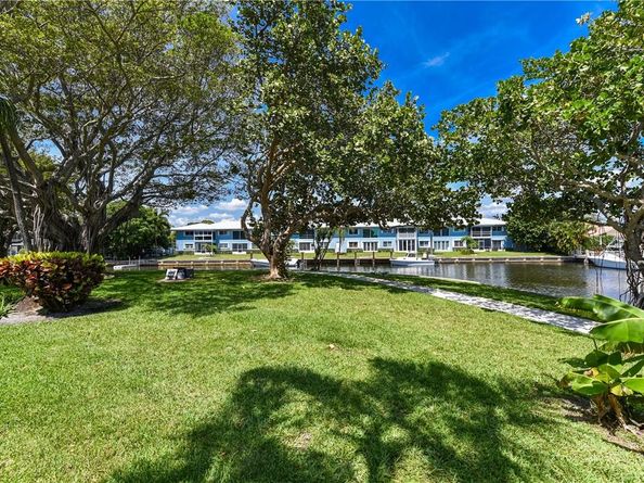 775 Jeffery St. 303, Boca Raton FL 33487