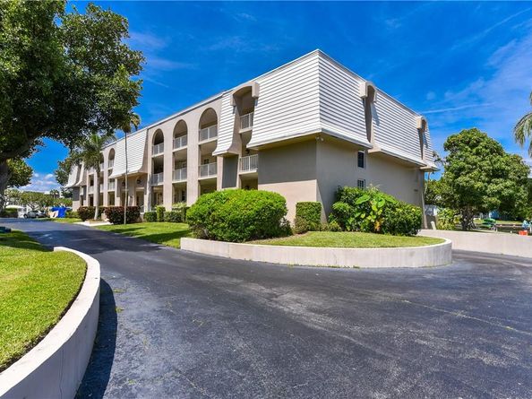 775 Jeffery St. 303, Boca Raton FL 33487