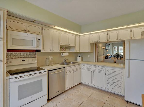3111 NE 51st St 106C, Fort Lauderdale FL 33308