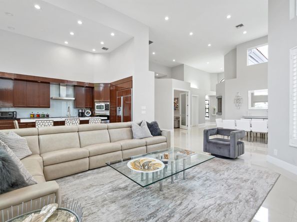 5600 Regency Circle E, Boca Raton FL 33496