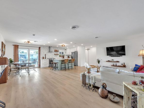 1611 SW 3rd Ave, Pompano Beach FL 33060