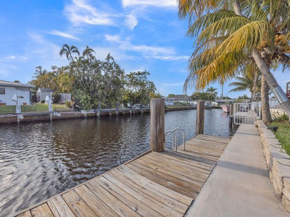 1611 SW 3rd Ave, Pompano Beach FL 33060