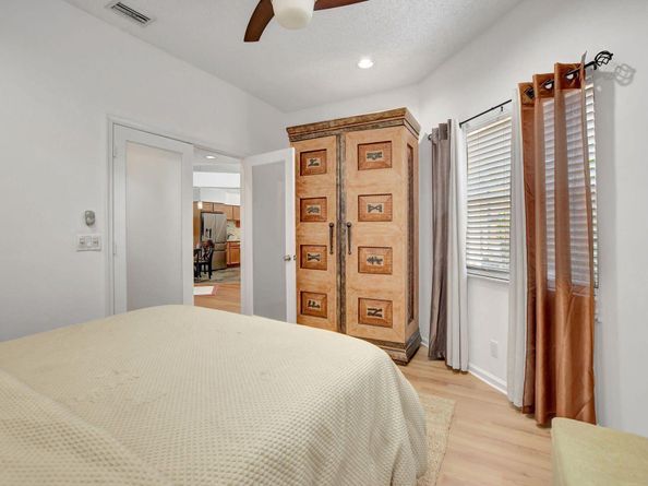 6694 NW 26th Way, Boca Raton FL 33496