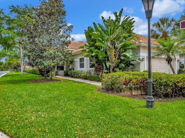 6694 NW 26th Way, Boca Raton FL 33496