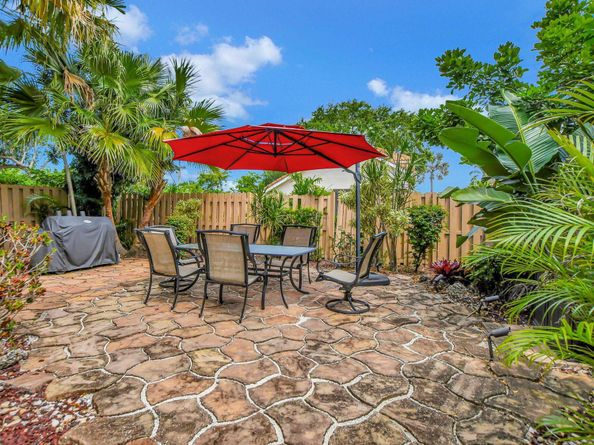 6694 NW 26th Way, Boca Raton FL 33496