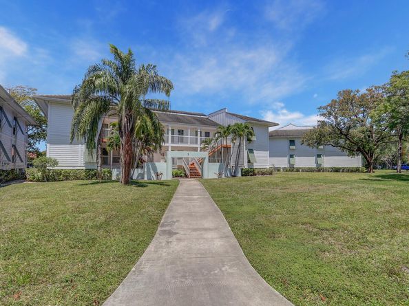 279 Cypress Point Drive, Palm Beach Gardens FL 33418