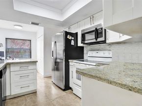 45 Seville Cir 447, Fort Lauderdale FL 33324