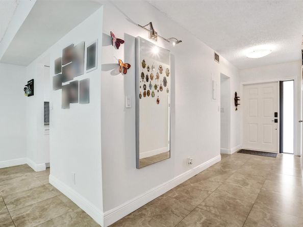 45 Seville Cir 447, Fort Lauderdale FL 33324