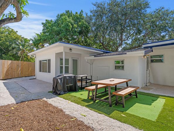 1517 NW 12th Avenue, Fort Lauderdale FL 33311