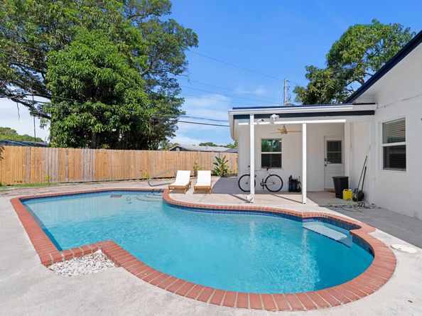 1517 NW 12th Avenue, Fort Lauderdale FL 33311