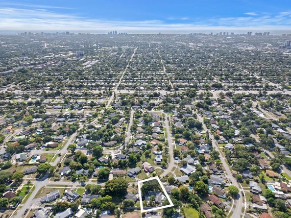 1517 NW 12th Avenue, Fort Lauderdale FL 33311