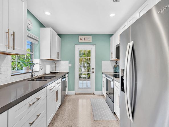 710 SE 22nd St, Fort Lauderdale FL 33316