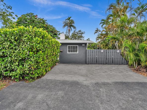 710 SE 22nd St, Fort Lauderdale FL 33316