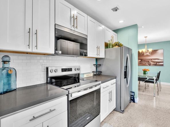 710 SE 22nd St, Fort Lauderdale FL 33316