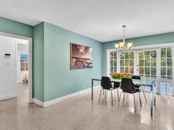 710 SE 22nd St, Fort Lauderdale FL 33316