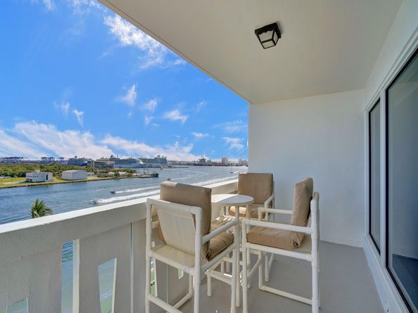 2100 S Ocean Dr 9L, Fort Lauderdale FL 33316