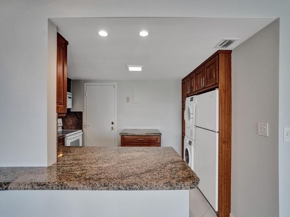 2100 S Ocean Dr 9L, Fort Lauderdale FL 33316