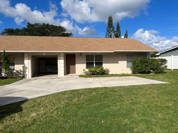 1905 Service Road 1909, North Palm Beach FL 33408