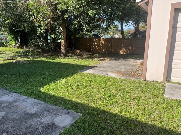 1905 Service Road 1909, North Palm Beach FL 33408