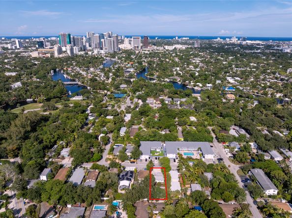 615 SW 14th Ave, Fort Lauderdale FL 33312