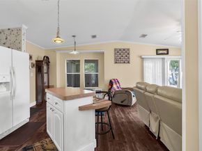 809 Putter Place, Pompano Beach FL 33069