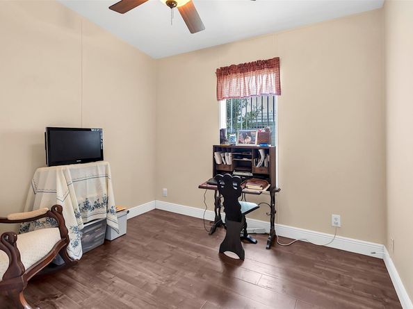 809 Putter Place, Pompano Beach FL 33069