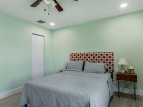 4255 NW 64th Ave, Coral Springs FL 33067