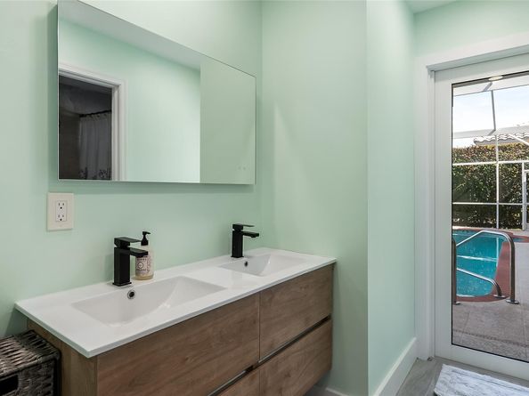 4255 NW 64th Ave, Coral Springs FL 33067
